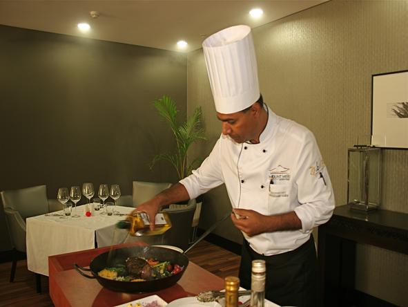 Mount Meru Hotel - Food 
